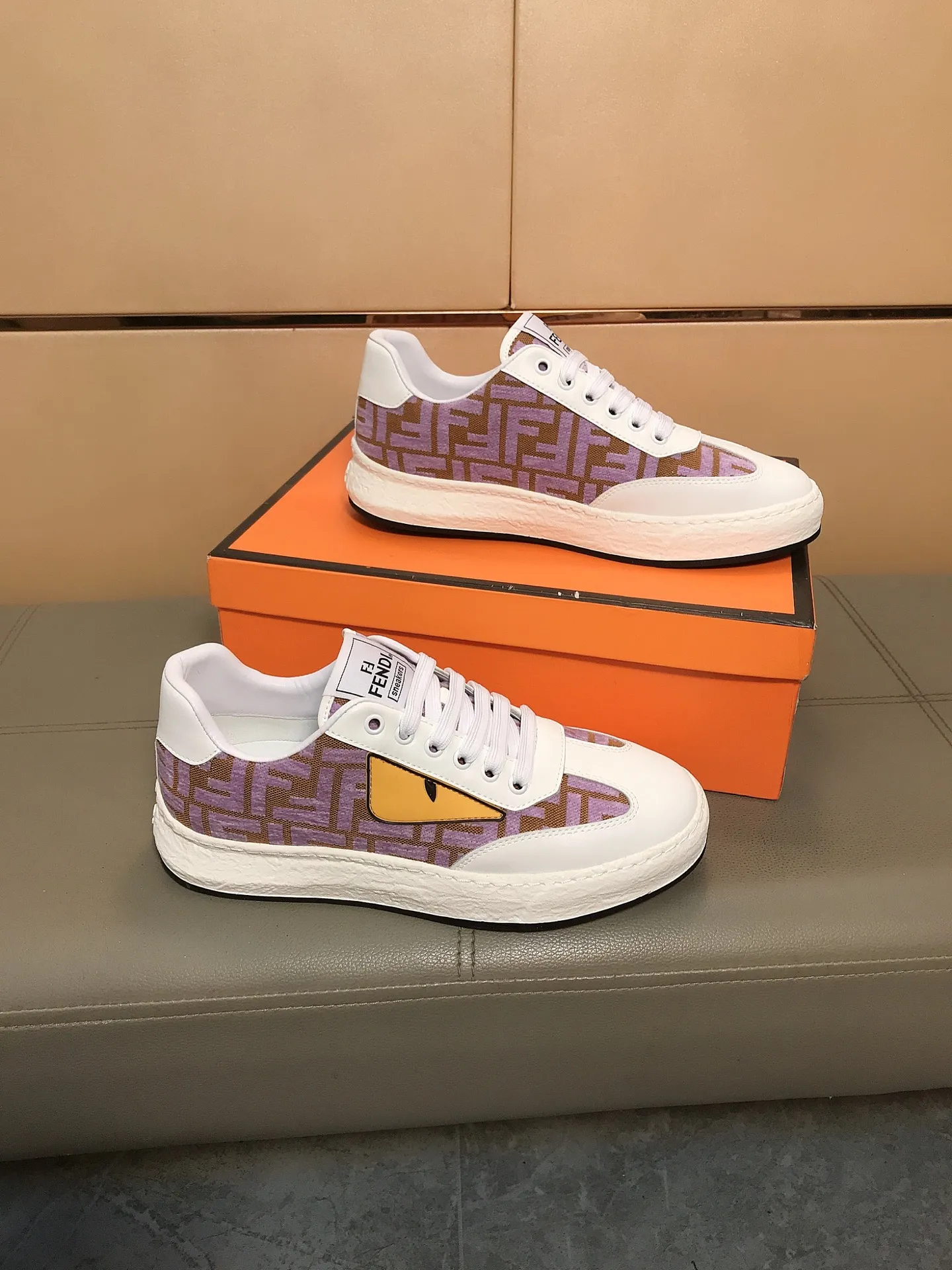 Men's Men's Shoes 230 🔆🔆👉Fendi [Fendi] Men's new low-top casual shoes are on the market🔥The shoe body is made of brand-specific printed fabric + cowhide, sheepskin foot pads, breathable and not covering the feet! Fashionable casual shoes 🙈Outsole is ultra-light, non-slip and wear-resistant👣 Standard size 38-44